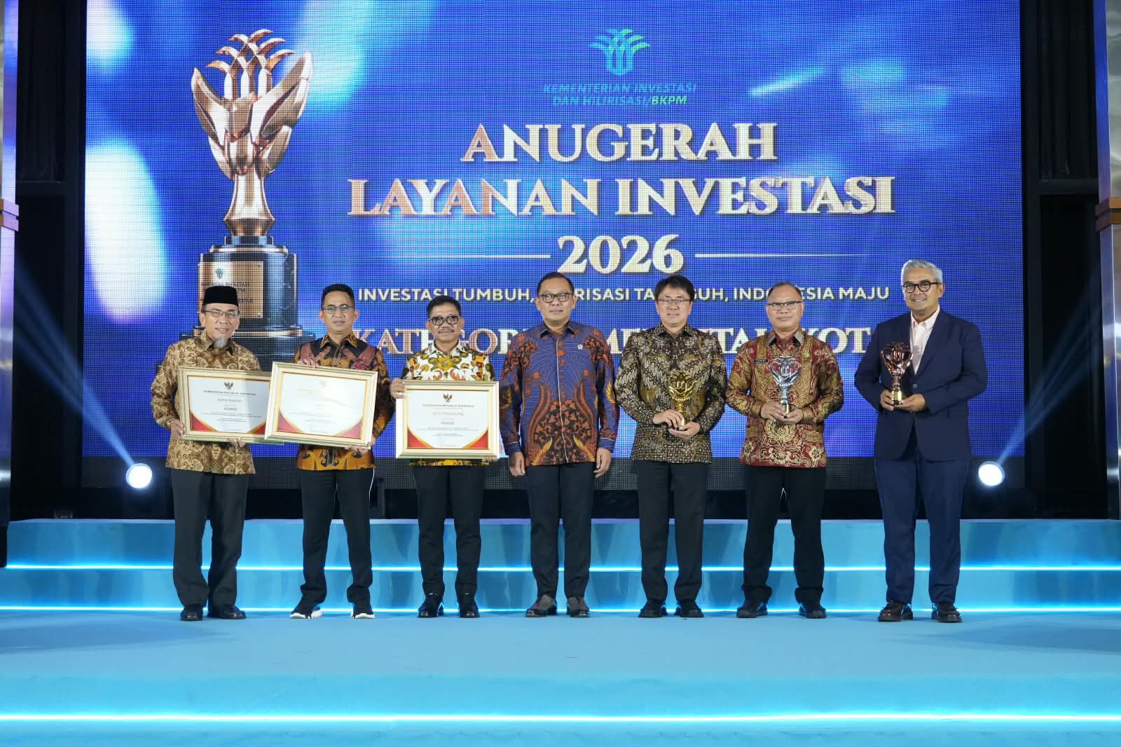 179005893359-pemkot-bandung-raih-penghargaan-nasional-layanan-investasi-2026
