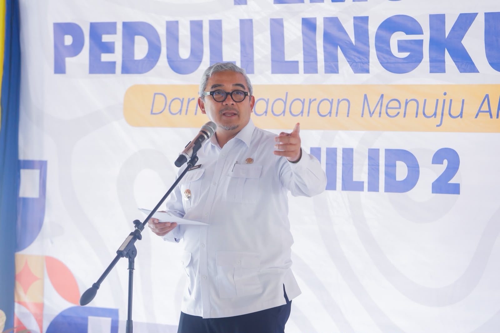 179025591386-lewat-gerakan-pepeling-pemuda-ujungberung-mandalajati-bidik-10-juta-liter-air-diserap-tanah